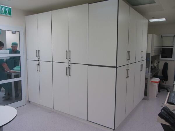 ארון למעבדת הפרייה