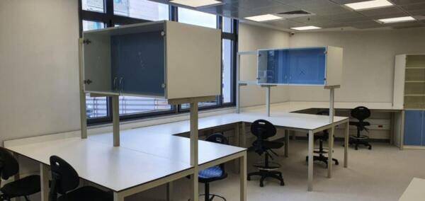 ריהוט למעבדת קורונה