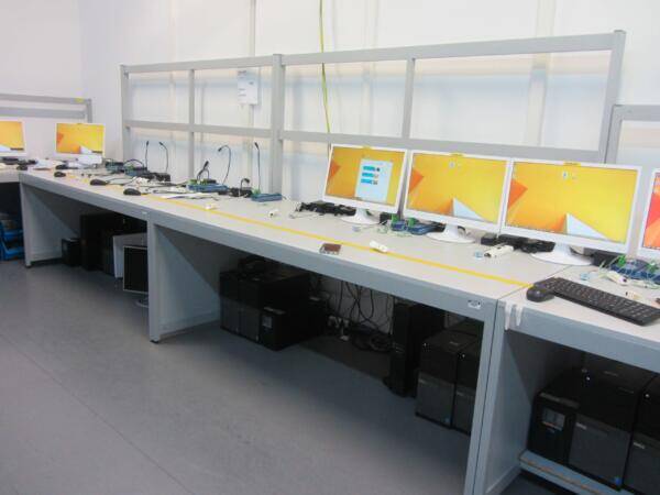 משטחים פורמיקה אנטיסטטית