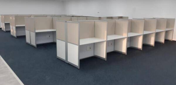 מחיצות למוקד טלפוני