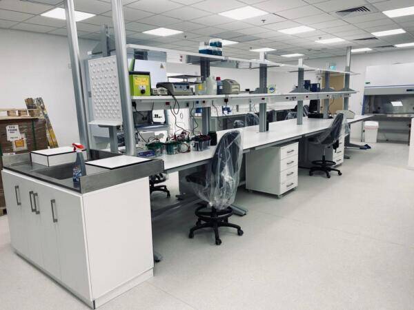 עמדת עבודה מרכזית