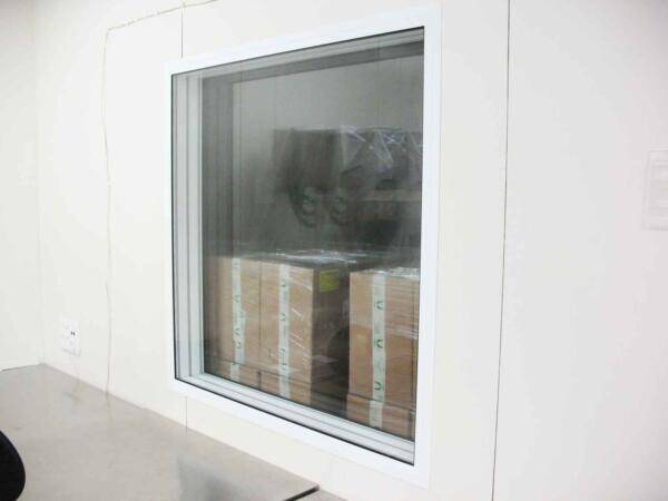 חלון כפול חלק שני צדדים