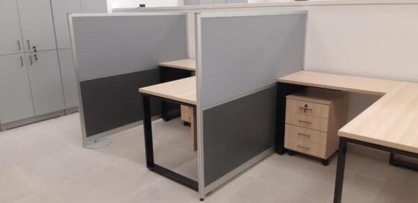 מחיצות דקות עם משקולת