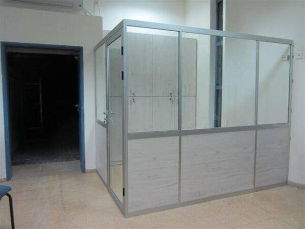 משרד קבלה גובה 205 סמ