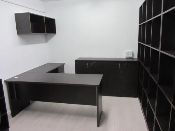 שולחן מנהלים