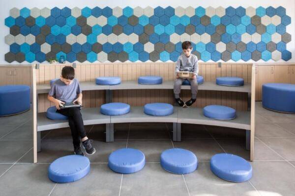 קיר אקוסטי בבית ספר אדריכל אייל עברי צילום הילה עידו